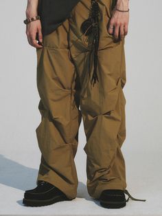 Editor's NoteCord.'s crease nylon banding pants are the new summer version of one of the brand's steady seller item. With a light and crispy nylon fabric, you can easily wear it during the summer season. It has a distinctive design point of crease details on both front and back, and has a color blocking detail near the hem of the back. With elastic waistband and string, it has a comfortable wear that fits various body types, and has an adjustable silhouette with strings and stoppers on the hem. Style it with various items for a young streetwear outfit. - Crease detail on front and back- Elastic waistband with string- Color block detail on the back- Adjustable hem with string and stopperMeasurements (in.)M/LWaist: 14.17 in / 14.57 inCrotch: 14.57 in / 14.96 inThigh: 14.17 in / 14.57 in Hem Style, Nylon Fabric, Streetwear Outfit, Summer Season, Body Types, Color Blocking, Color Block, Street Wear, Mens Outfits