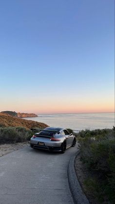 Rich's Lifestyle Porsche Gt4rs Wallpaper, Gt2rs Wallpaper, Porsche Gt2 Rs Wallpaper, Day Out Aesthetic, Porsche Aesthetic, Porsche Wallpaper, Porsche Gt2 Rs, Benfica Wallpaper, Gt2 Rs