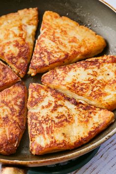 Authentic Irish Potato Farls Recipe - Irish Potato Farls, Farls Recipe, Potato Farls, Irish Potato, Irish Potatoes, Eggs And Bacon, Irish Breakfast, Irish Food, Potato Cakes