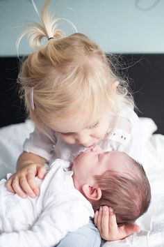 Illusion Dance, Sibling Photography Newborn