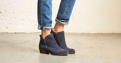 I'd like a pair of booties for the fall. A small heel is fine. Maybe black, tan or a fun fall color? I already own navy blue Toms wedge booties. Stitch Fix Fall, Stitch Fix Style, Boots Flat, Stitch Fit, Classy Shoes, Boating Outfit, Stitch Fix Outfits, Latest Shoe Trends, Stitch Fix Stylist