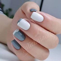 Stylish Nails Designs, Pretty Nail Art Designs, Makijaż Smokey Eye, Cute Gel Nails, White Nail, Short Acrylic Nails Designs, Fancy Nails, Chic Nails, Short Acrylic Nails