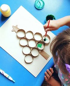 Christmas crafts for toddlers | Christmas art ideas and projects Jul Diy, Săpunuri Handmade, Dandelion Jelly, Christmas Crafts For Toddlers, Toddler Arts And Crafts, Seni Dan Kraf, Christmas Tree Painting