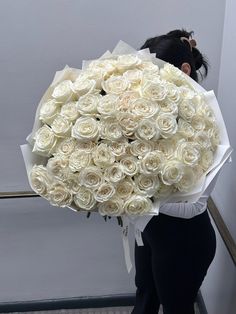 bouquet-of-premium-garden-roses-black-orchid-flowers - Black Orchid Flowers White Garden Roses, Happy Birthday Bouquet, 100 Roses, Luxury Bouquet, White Rose Bouquet, Birthday Bouquet, Flower Subscription, White Garden, Bouquet Arrangements