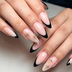 Gold Nails French, Unghie Sfumate, Beige Nails, Almond Acrylic Nails, Gel Nail Design, Disney Nails, Nail Tattoo, Nail Forms