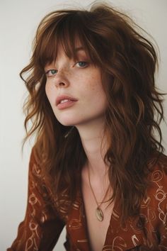 25 Trendy Aesthetic Shaggy Haircuts for Women: Your Ultimate Style Guide | The Best Stylish 25 Shaggy Haircuts for Women (Detailed Gallery) Long Mullet Women, Shaggy Mid Length Hair, Soft Mullet Hairstyle Women, Edgy Mullet, Soft Mullet, Shaggy Mullet, Grunge Haircut, Mullet Hair, Face References