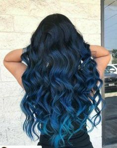 Light Blue Ombre Hair, Blue And Black Hair, Ombre Hair Color Ideas, Winter Hair Color Trends, Blue Ombre Hair, Balayage Blonde, Ombré Hair, Winter Hair Color