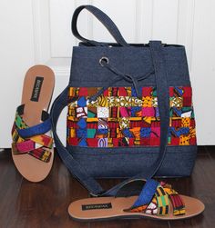 Multicolor African Print Bag and Slides Set - Size 9 African Shop, Africa Art Design, Ankara Bags, Diy Sandals, African Bag, Bags Diy, Fabric Tote Bags, African Fashion Women Clothing, Africa Art