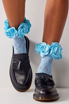 So major for the most elegant occasions, these statement crew socks are featured in a dainty lace with a head-turning ring of satiny roses around the ankle. **Fit:** Crew length **Features:** Stretchy lace fabrication, reinforced toe, oversized satiny rose trim **Why We | Lace Ring A Roses Socks by High Heel Jungle at Free People in Blue Socks And Sandals Outfit, Socks With Heels, Princess Heels, Lace Ankle Socks, Velvet Socks, Over Knee Socks, Free People Accessories