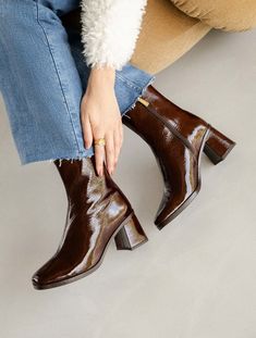 Scarlett Ganache - Mid-heel ankle boots in brown patent leather Womens Brown Boots, Thirties Fashion, Late Twenties, Capsule Dressing, Women Heel Boots, Mid Heel Ankle Boots, Fall Sneakers, Brown Boots Women, Mary Jane Ballet Flats