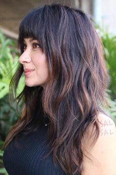 20 Eye-Catching Looks for Long Hair That Are Trending This Season Arched Bangs, Long Haircuts With Bangs, Long Sleek Hair, Layered Haircuts With Bangs, Haircuts For Long Hair With Layers, Layered Hair With Bangs, Bob Hairstyles For Thick, Long Layered Haircuts, Layered Haircut