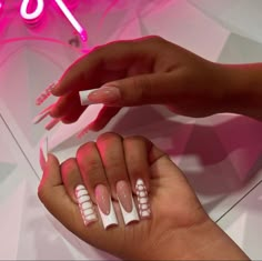 Medium Length Square Nails Acrylic, Nails Inspiration Baddie, Classic Nude Nails, French Tip Gel Nails, Pink Tip Nails, 4a Natural Hair, Sassy Nails, Simple Acrylic Nails