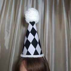 Black and white clown costume Harlequin costume Jester costume Clown hat Pierrot costume Pierrot hat Circus Halloween Kids Toddler Adult ꙰ MATERIAL The material - felt, yarn, elastic. ꙰ MEASUREMENTS Height approximately - 11.81 inch (30 cm) Diametr approximately - 4.72 inch (12.5 cm) We can do any size of hat and also a color. Please write me what color do you want. ꙰ SHIPPING We ship worldwide by avia mail with registered tracking number. ꙰ QUESTION If you have any question do not hositate to c Black And White Clown Costume, White Clown Costume, Pierrot Costume, Black And White Clown, Harlequin Costume, Costume Clown, Jester Costume, Clown Hat, Clown Clothes