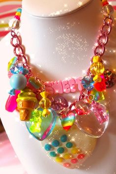 Gummi Bears, Dots Candy, Tanah Liat, Candy Jewelry, Eat Me, Kawaii Jewelry, Bear Necklace, Kid Core, Indie Kids