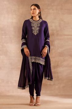 Buy Green Kurta And Pant Velvet Sequin Gardenia Yoke Short Set For Women by KARAJ JAIPUR Online at Aza Fashions. Jayanti Reddy, Zardozi Embroidery, Dhoti Pants, Purple Silk, Embroidered Tunic, Suit Designs