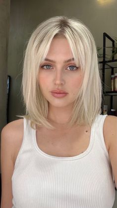 Girl with platinum blonde and blue eyes in a white top Balayage Bright Blonde, Blonde Airtouch, Hair Inspo Balayage, Slavic Models, Scandinavian Hairline, Scandinavian Blonde, Slavic Doll, Girl With Blue Eyes, Slavic Girl