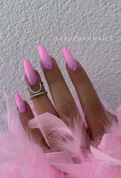 Summer Nails Square, Nail Art Designs Valentines, Clear Glitter Nails, Nail Art Designs Valentines Day, Spring Nails Art, Nail Designs For Beginners, Barbie Pink Nails, Easy Nail Designs, Easy Nail Art Designs