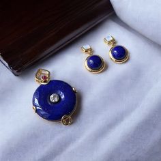 size 37*32*8mm 10.8grams  high quality  comes with certificate Jewelry Sets With Detachable Pendant As Gift, Luxury Pendant Jewelry Sets For Gift, Lapis Lazuli Pendant, Earrings Sterling Silver, Lapis Lazuli, Sterling Silver Earrings, Silver Gold, Singapore, Beaded Necklace