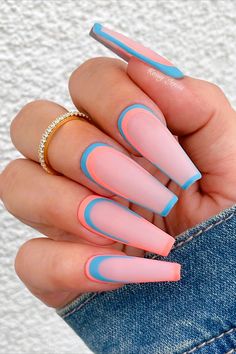 Looking for some bright & trendy summer nails? Try these totally cute and fun spring nail art ideas and designs for this year Los Vegas Outfits Summer, Unique Square Acrylic Nails, Yellow Coffin Nail Ideas, Summer Nails 2023 Coffin, Colorful Nails Acrylic, 15 Nails, 2023 Nails, Her Nails, Bear Claws