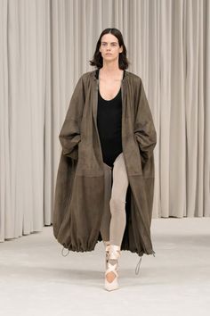 Ferragamo spring 2025 Paris Runway, Brand Magazine, Fashion Runway, Red Carpet Fashion, Fashion Week Spring, Milan Fashion Week, Leather Goods, Cashmere Sweaters