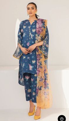 Casual dresses ideas Mustard Bag, Shirt And Trouser, Printed Organza, Pakistani Fancy Dresses, A Line Kurta, Embroidered Sleeves, Embroidered Border, Simple Pakistani Dresses, Accessories Style