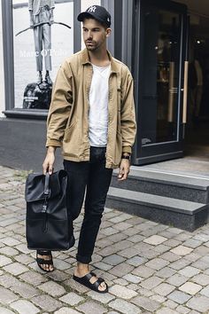 Birkenstock Fashion, Black Birkenstock, Birkenstock Style, Birkenstock Men, Ripped Jeans Men, Mens Fashion Inspiration