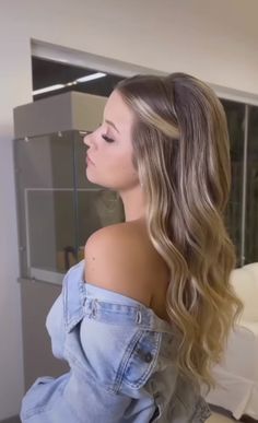 Chic Low Bun, Low Bun Tutorial, Formal Event Hair, Blonde Light Brown Hair, Semi Formal Hairstyles, Hair Down Styles, Formal Hairstyles For Long Hair, Bun Tutorial, Women's Hairstyles