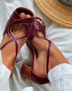 Heel Shoes For Women, Cooler Style, Basic Heels, Latin Dance Shoes, Elegant High Heels, Mid Heel Shoes, Designer High Heels, Handmade Sandals, Womens Chunky Heels