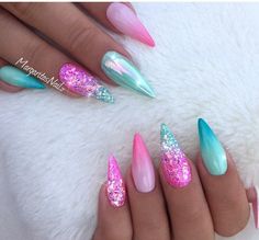 Pretty colors but I would pass on the shape Unicorn Nails, Mermaid Nails, Nail Art Ombre, Super Nails, Glitter Nail Art, Chrome Nails, Gorgeous Nails, Green Nails