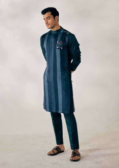 Featuring multi colored panelled kurta with hand embroidered motif on the chest. Paired with tone on tone tapered trousers. Blue Space, Tapered Trousers, Tone On Tone, Kurta Set, Custom Tailoring, Asian Fashion, Multi Colored, Hand Embroidered, Custom Sizing