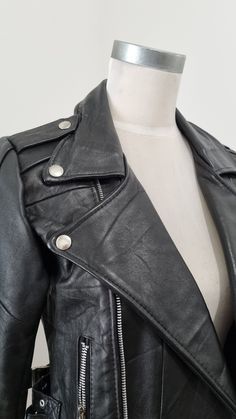 Vintage-ish Women's Biker Leather Jacket. A must-have in everyone's wardrobe, easy throw-on and matches a majority of outfits. Might have some natural leather-wear throughout. Size 34 Measurements upon request. FIND MORE ON INSTAGRAM: ladymedusa_collection Womens Black Leather Jacket, Biker Leather Jacket, Womens Jackets, Leather Wear, Biker Leather, Lady Biker, 90s 00s, Black Leather Jacket, Leather Jackets Women