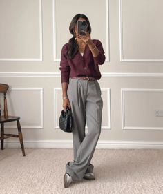 Clean Girl Fashion, Classic Style Outfits, Cardigan Outfit, Autumn Look, Casual Work Outfit, Cardigan Outfits, Fall Essentials, April 11, Professional Fashion