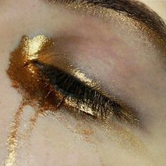 Editorial Make-up, Gold Eye Makeup, Holly Black, Smokey Eyes, Gold Eyes, Editorial Makeup, Aphrodite