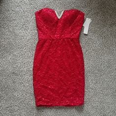 Love Reign Sparkley Red Dress With Sparkley V Neck Line. Tight Fitting Style. Size 9. Nwt. The Best Part Is These Sparkles Don't Shed. Red Stretch Mini Dress With Sweetheart Neckline, Red Bodycon Dress With Sweetheart Neckline, Red Bodycon Dress With Sweetheart Neckline For Night Out, Red Sweetheart Neckline Bodycon Dress For Night Out, Elegant Red Stretch Strapless Dress, Red Stretch Strapless Dress For Spring, Fitted Red Strapless Dress For Holiday, Red Stretch Strapless Mini Dress, Red Stretch Strapless Dress For Night Out