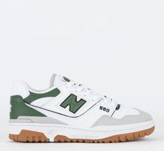 Diretamente das quadras de basquete, homenageando os tênis marcantes dos astros criados em 1989, a new balance apresenta o modelo 550. com cano baixo, o tênis possui cabedal com recortes em camurça e mesh, que proporcionam estilo, durabilidade e conforto aos seus pés. sua entresola é feita em eva macio, a fim proporcionar maciez entre as passadas. já seu solado é em borracha non-marking, para gerar maior durabilidade e estabilidade! seja nas quadras ou nas ruas, vá calçando new balance. aproveit New Balance, Mesh, Magazine