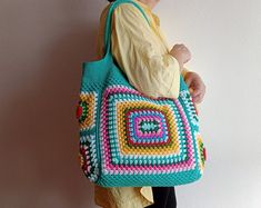 Costum Color Lined Granny Square Bag - Etsy Green Crochet Bag With Granny Square For Daily Use, Green Crochet Bag With Granny Square, Everyday Green Crochet Bag With Granny Square Detail, Green Crochet Granny Square Bag For Everyday Use, Green Granny Square Crochet Bag For Everyday Use, Crocheted Bags, Granny Square Bag, Retro Bags, Crochet Tote Bag