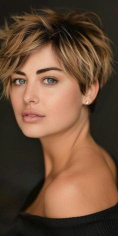 Beach Waves For Short Hair, Spikey Short Hair, Choppy Pixie, Straight Bob Haircut, Long Face Haircuts, Modern Short Hairstyles, Short Choppy Haircuts, Chic Short Haircuts, Choppy Haircuts