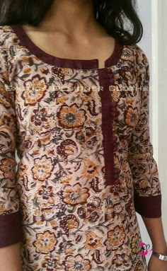 Chudi Pattern Designs, Kalamkari Kurti Neck Designs, Kalamkari Neck Designs For Kurtis, Kalamkari Kurthi Models, Neck Design For Cotton Kurti, Simple Chudidhar Neck Designs, Kalamkari Tops Designs