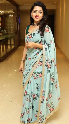 Indian Sari Dress, Floral Print Sarees, Indian Saree Blouses Designs, Saree Blouse Patterns, Indian Fashion Saree, Saree Blouse Designs Latest, Designer Saree Blouse Patterns, Ghagra Choli, Saree Models