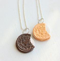 Oreo Inspired Sandwich Cookies Best Friends Necklaces - Food Jewelry - Best Friends Jewelry via Etsy Best Friends Necklaces, Cookies Best, Bff Stuff, Food Necklace, Bff Jewelry, Friends Food, Bff Necklaces, Friend Jewelry, Best Friend Jewelry