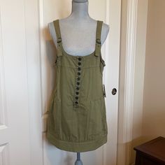 Nwt Size M Olive Color Pullover Green Mini Dress With Pockets For Spring, Casual Olive Cotton Dress, Casual Olive Dress For Day Out, Casual Olive Knee-length Dress, Casual Fitted Olive Dress, Olive Fitted Casual Dress, Fitted Olive Casual Dress, Casual Olive Mini Dress, Boho Chic Outfits