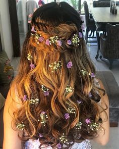 Rapunzel Wedding, Tangled Wedding, Quince Hairstyles With Crown, Quinceanera Hairstyles, Hoco Hair Ideas Medium, Quince Hairstyles, Bridal Hairstyle, Peinados Fáciles Para Cabello Corto, Princess Hairstyles