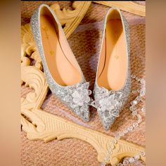 Brand New. Never Worn. Plastic Glitter With Jewel Decor At The Tip Of The Show. Beautiful Shoes Any Any Formal Event Or Party Festivities! Jewel Decor, Coachella Shoes, Shoes Shein, Chunky Loafer, Satin Ballet Flats, Shein Shoes, Ballerina Style, Green Flats, Bow Flats