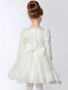 Flower Girl Dresses Vintage Satin Sleeved Tulle Lace Ballroom Flower Girl Dress #EFS22 at GemGrace. View more special Flower Girl Dresses now? #GemGrace To buy delicate gowns at affordable prices. Over 399 new styles added, shop now to get $10 off! All free shipping! Fitted Tulle Princess Dress For Confirmation, Long Sleeve Tulle Dress For Confirmation, Long Sleeve Lace Ball Gown With Lace Bodice, Fitted Organza Tutu Dress For First Communion, Long Sleeve Tulle Princess Dress For First Communion, Long Sleeve Princess Style First Communion Dress, Princess Lace Ball Gown For Confirmation, Princess Style Long Sleeve Lace Gown, Long Sleeve Tulle Dress With Lace Trim