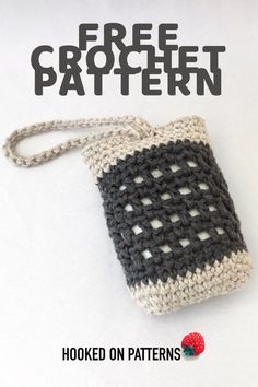 a crocheted purse is shown with the text hooked on patterns written below it