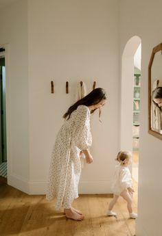 Motherhood photography session, toddler, baby, pregnancy, maternity, in-home photo Family Portrait Poses, Newborn Baby Photoshoot, Motherhood Photography, Baby Pregnancy, Family Maternity, Photoshoot Outfits, Portrait Poses, Baby Photoshoot