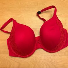 Red Lace On Sides Of Cups, Cute Victoria’s Secret Writing On Straps, And Very Soft Band. Size 32dd Secret Writing, Pretty Lingerie, Victoria Secret Bras, Red Lace, Women's Intimates, Victoria’s Secret, Victoria's Secret, Lingerie, Writing