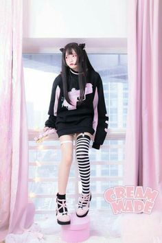 Yami Kawaii Outfit, Yami Kawaii Fashion, Kawaii Outfit Ideas, Kawaii Outfit, Pastel Goth Outfits, 일본 패션, Pastel Goth Fashion, Yami Kawaii, Queer Fashion