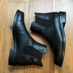 Stuart Weitzman Black Leather Chelsea Boots. Size 8, Fits True To Size. In Great Condition As Pictured, Worn Only A Handful Of Times! Stuart Weitzman City Boots, Stuart Weitzman Lowland Boots, Stuart Weitzman Norah Boots, Black Leather Chelsea Boots, Leather Chelsea Boots, Stuart Weitzman, Chelsea Boots, Bootie Boots, Chelsea