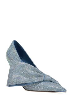 These crystal embellished light wash denim heels feature a pointed toe and an oversized bow for a bold and sophisticated look. Take your outfit to the next level with these eye-catching stilettos. Denim Heels, Azalea Wang, Sandal Platform, Plus Size Shopping, Stiletto Pumps, Boots And Sneakers, Light Wash Denim, Faux Fur Jacket, Denim Outfit